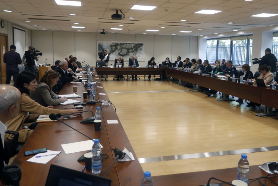 Επιτροπή Νομικών 