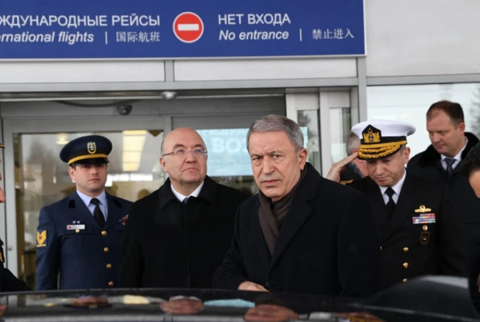 Χουλούσι Ακάρ