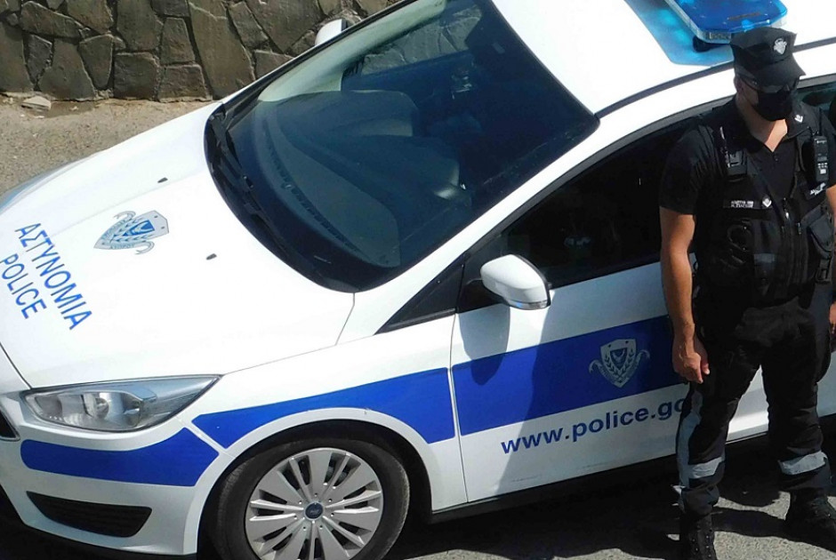 Βαν “φορτωμένο” με χιλιάδες αδασμολόγητα τσιγάρα - Σύλληψη 26χρονου στη Λάρνακα