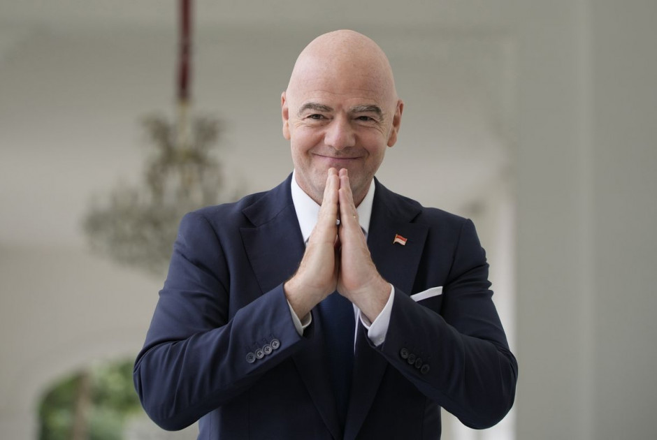 FIFA: Σκέψεις για αποβολή της Σενεγάλης από το Μουντιάλ του 2026 - ΧΑΜΟΣ στο Ντακάρ κατά την υποδοχή των θριαμβευτών (ΒΙΝΤΕΟ)