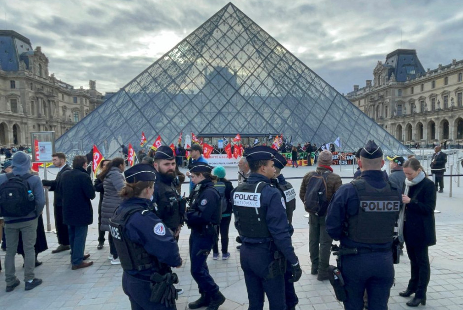 Λούβρο: Δύο συλληφθέντες για τη ληστεία παραδέχθηκαν μερική εμπλοκή