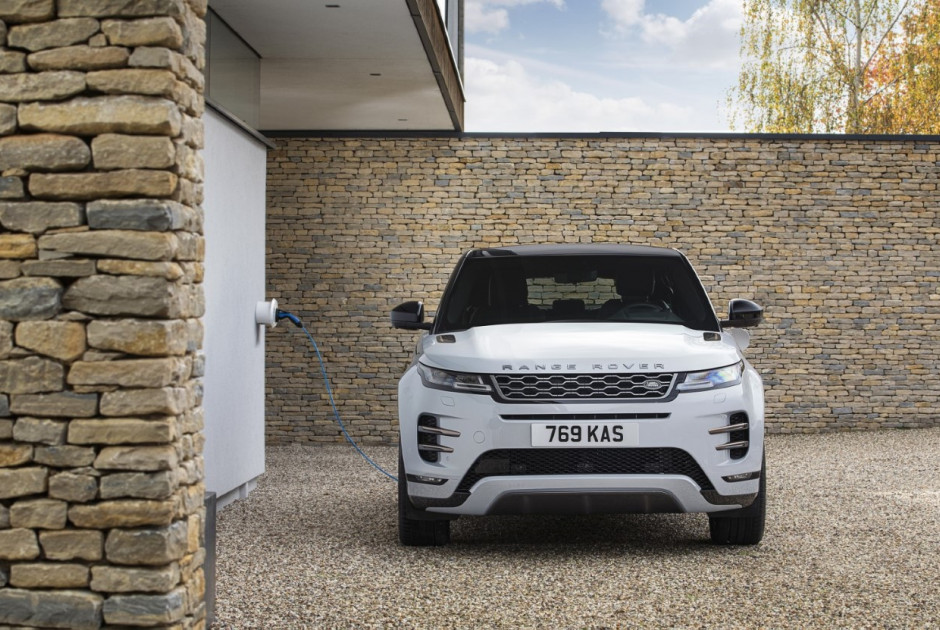thumbnail_RANGE ROVER EVOQUE PLUG-IN HYBRID 
