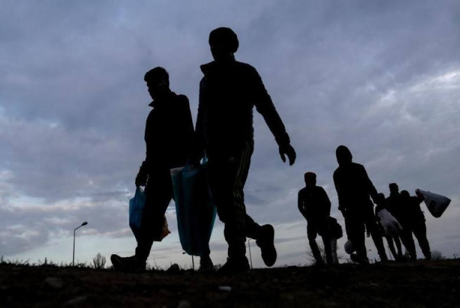 Ψηφίστηκε ο νόμος για απέλαση αιτητών ασύλων που παρανομούν – Ένταση στη Βουλή