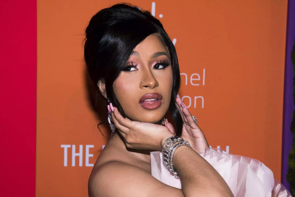 Cardi B: Αθώα για τις κατηγορίες επίθεσης σε φρουρό ασφαλείας