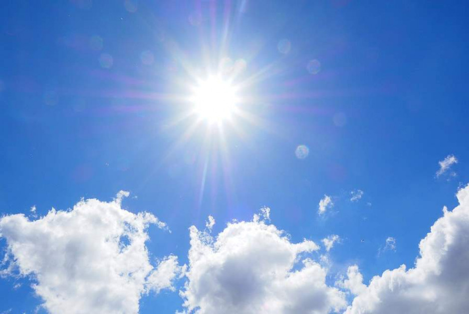 Καλοκαίρι... εκτός σεζόν: Η θερμοκρασία ανεβαίνει