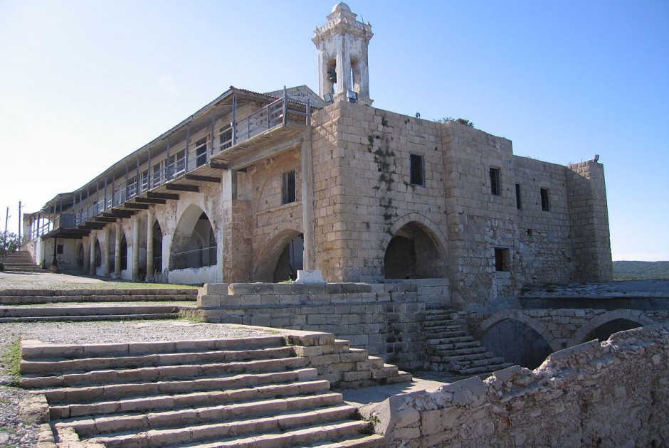 Ήχησαν ξανά οι καμπάνες στην κατεχόμενη Μονή του Απόστολου Ανδρέα (ΒΙΝΤΕΟ)