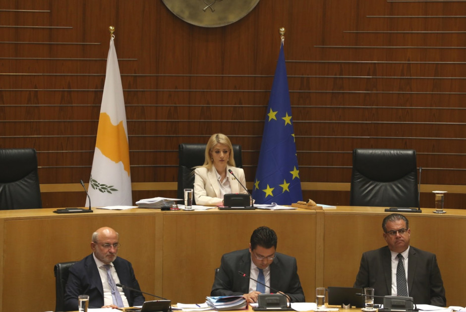 Στην Επ. Νομικών για περαιτέρω συζήτηση θητείες και ασυμβίβαστο βουλευτών