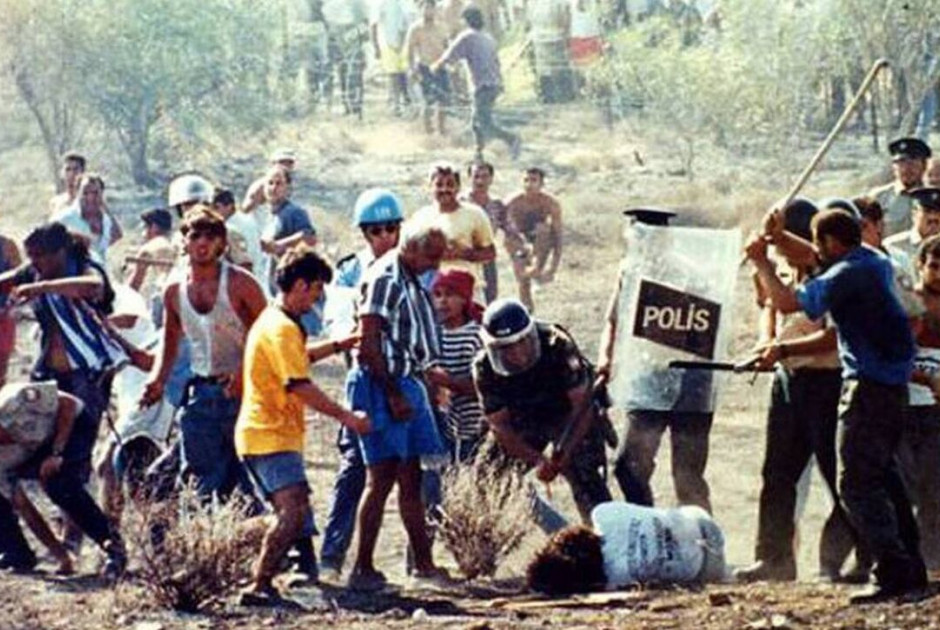 Ο Τάσος Ισαάκ λιντσάρεται και δολοφονείται άνανδρα από τους Γκρίζους Λύκους (ΒΙΝΤΕΟ & ΦΩΤΟ)