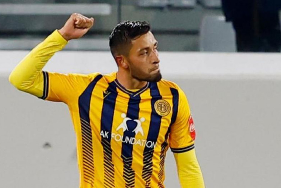  Ψ