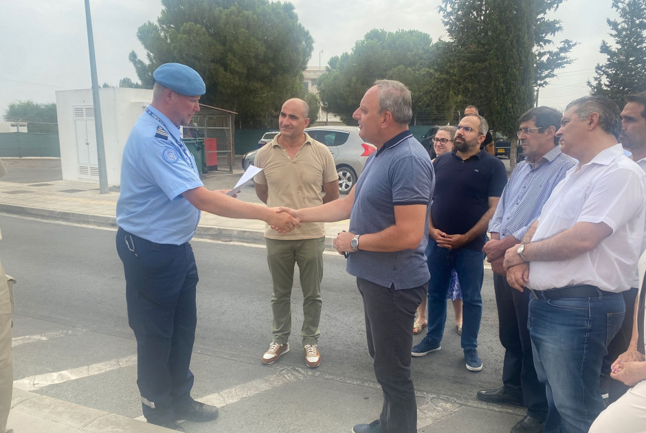 Στέφανος Στεφάνου οδόφραγμα Δερύνειας