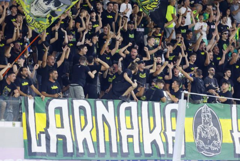 αεκ κοσμος κοντα