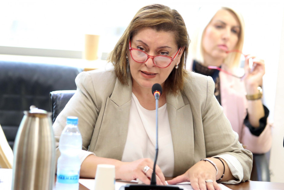 Ατύχημα για την Υπουργό Παιδείας - Θα υποβληθεί σε χειρουργική επέμβαση