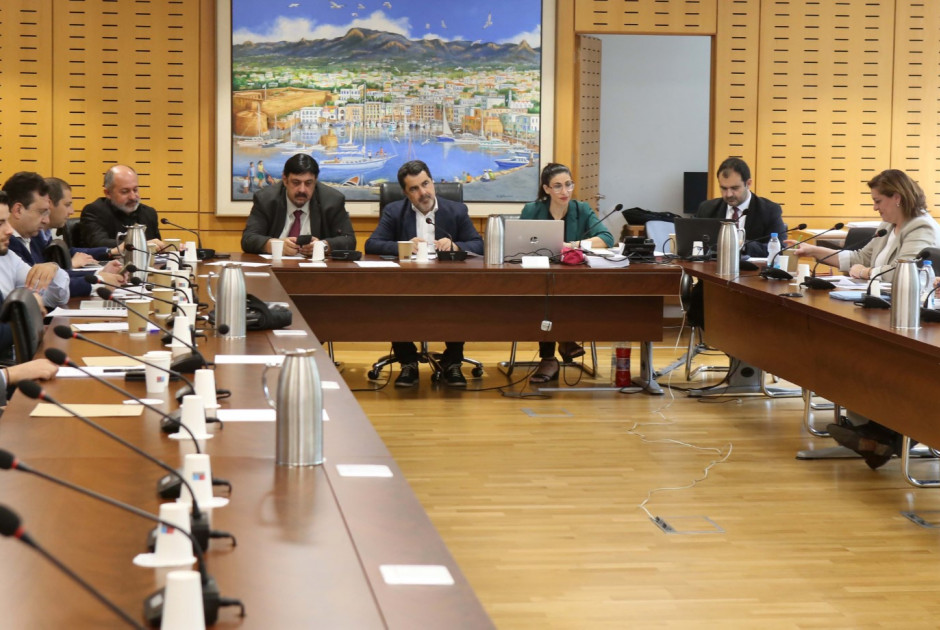Στην Επ. Παιδείας αναφορές – φήμες για «μαθητές που πουλούν συμμαθήτριες τους» (ΒΙΝΤΕΟ)
