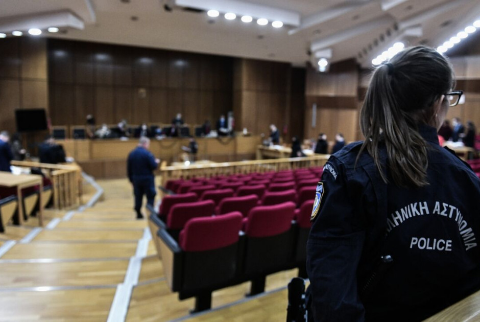 &Delta;ί&kappa;&eta; &Chi;&rho;&upsilon;&sigma;ή&sigmaf; &Alpha;&upsilon;&gamma;ή&sigmaf;: &Kappa;ά&theta;&epsilon;&iota;&rho;&xi;&eta; 13 &epsilon;&tau;ώ&nu; &sigma;&epsilon; &Mu;&iota;&chi;&alpha;&lambda;&omicron;&lambda;&iota;ά&kappa;&omicron;, &Kappa;&alpha;&sigma;&iota;&delta;&iota;ά&rho;&eta; &kappa;&alpha;&iota; 4 &alpha;&kappa;ό&mu;&eta;