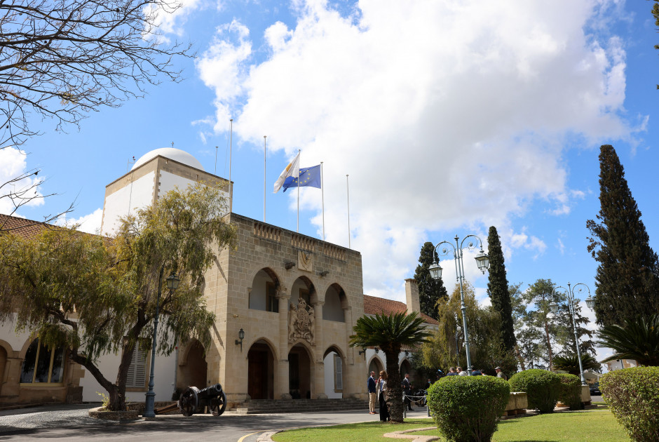 Έκτακτη σύσκεψη στο Προεδρικό για την ΑΤΑ - Κρίσιμες αποφάσεις αυτή την ώρα (ΒΙΝΤΕΟ)