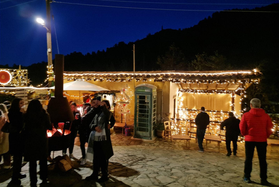 Χριστουγεννιάτικο χωριό Φικάρδου