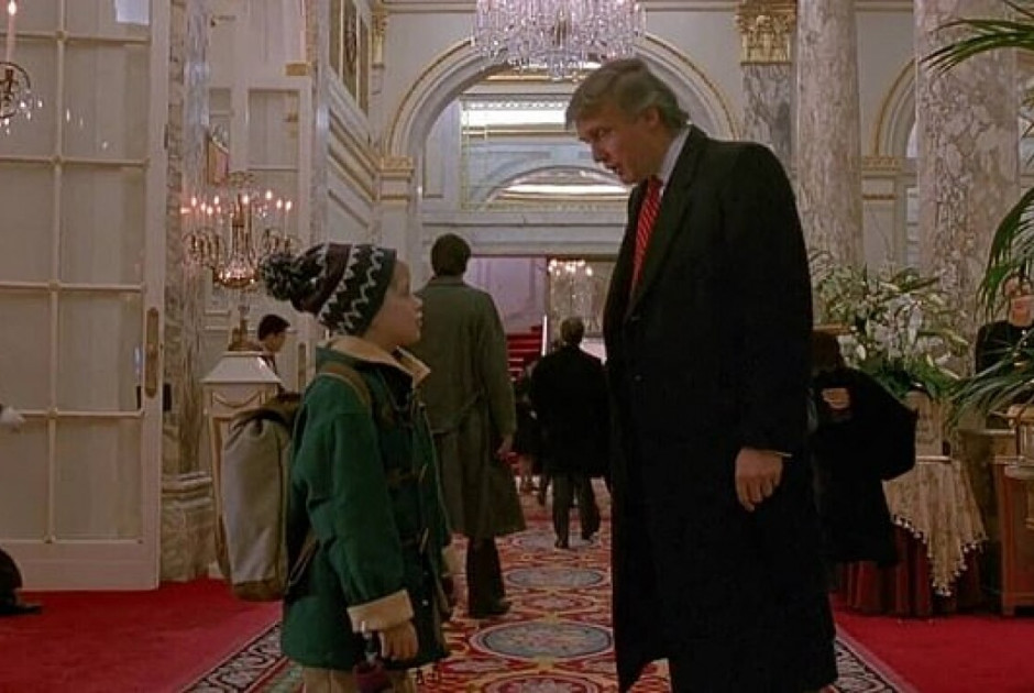 Ο σκηνοθέτης του «Home Alone» θέλει να αφαιρέσει τον Τραμπ από την ταινία