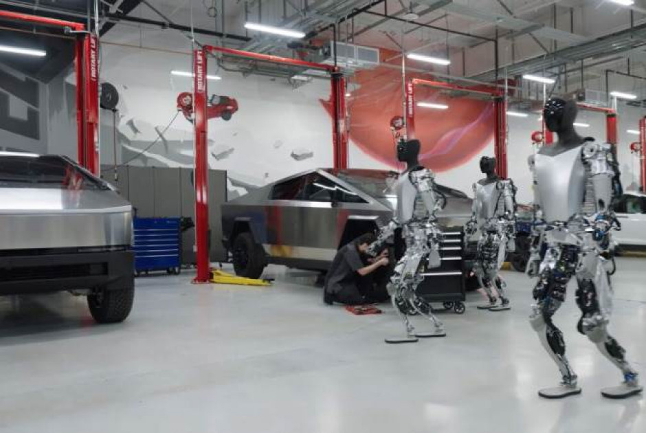 Ρομπότ της Tesla επιτέθηκε σε μηχανικό – Πάτησαν το κουμπί έκτακτης ανάγκης  | Ant1 Live
