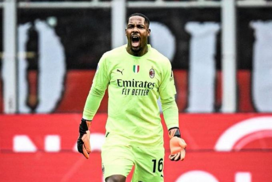 Μενιάν: Η Μίλαν επαναφέρει τις διαπραγματεύσεις για νέο συμβόλαιο