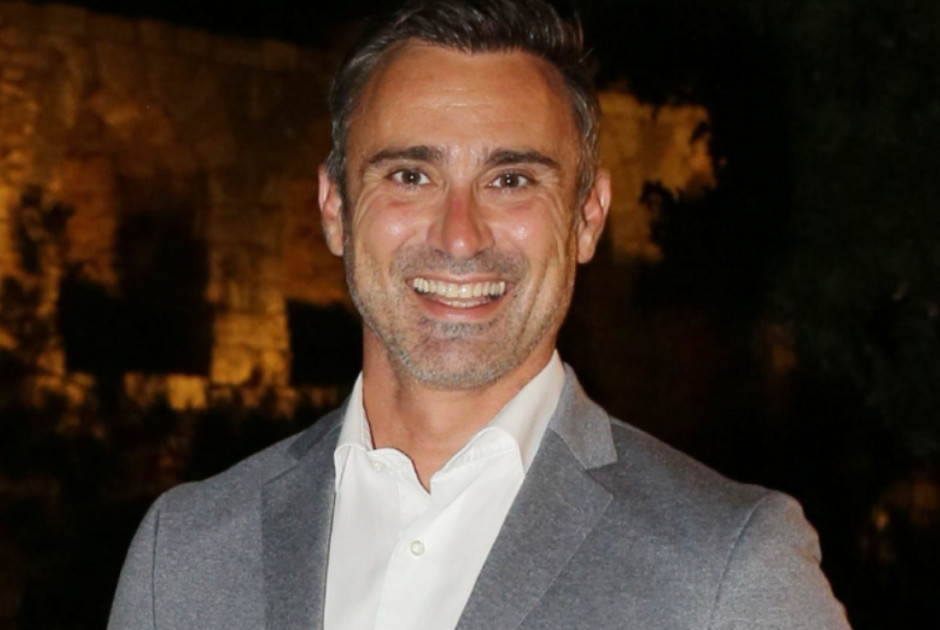 Γιώργος Καπουτζίδης: Ο λόγος που δεν μιλά δημόσια για τον σύντροφό του