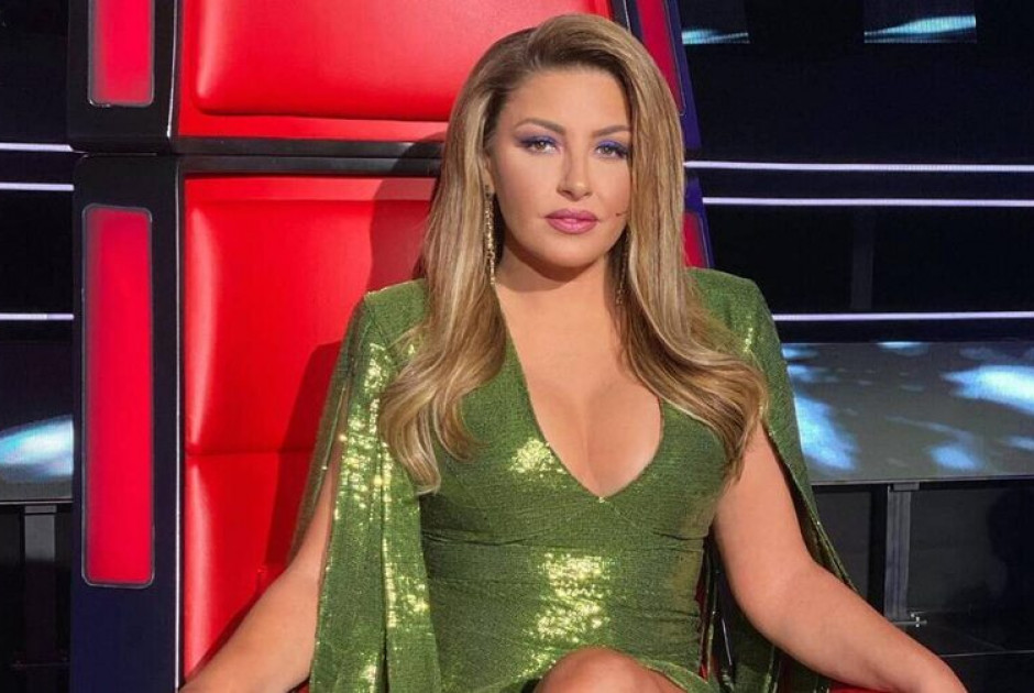 Η Έλενα Παπαρίζου αποκάλυψε τι την έστειλε στο νοσοκομείο