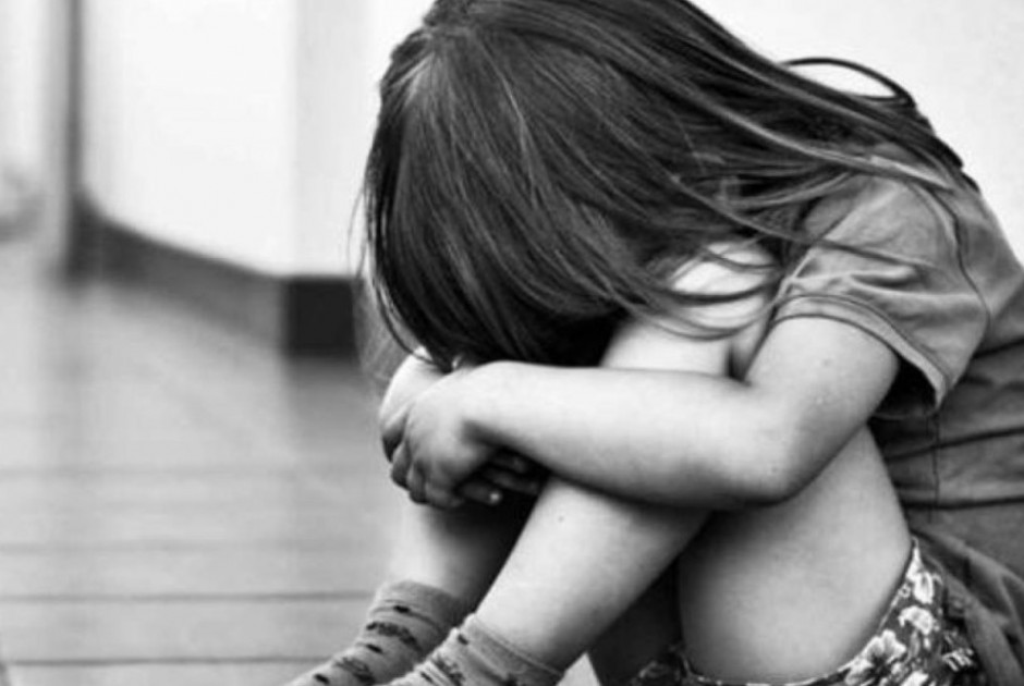 Έρευνα-σοκ για τους παιδοβιαστές στη Βρετανία: 155 κυκλοφορούν ελεύθεροι στους δρόμους