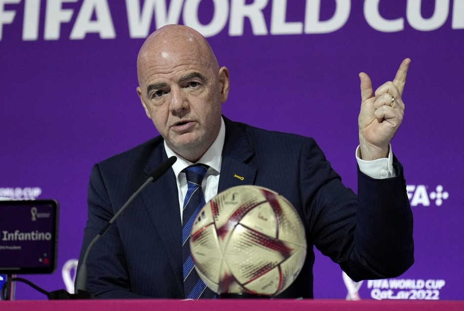 Έ&rho;&chi;&epsilon;&tau;&alpha;&iota; &alpha;&lambda;&lambda;&alpha;&gamma;ή &sigma;&tau;&omicron; &omicron;&phi;&sigma;ά&iota;&nu;&tau; - &Tau;&iota; &epsilon;ί&pi;&epsilon; &gamma;&iota;&alpha; &tau;&omicron; VAR &kappa;&alpha;&iota; &tau;&omicron;&nu; &kappa;&alpha;&theta;&alpha;&rho;ό &chi;&rho;ό&nu;&omicron; &pi;&alpha;&iota;&chi;&nu;&iota;&delta;&iota;&omicron;ύ &omicron; &Iota;&nu;&phi;&alpha;&nu;&tau;ί&nu;&omicron;