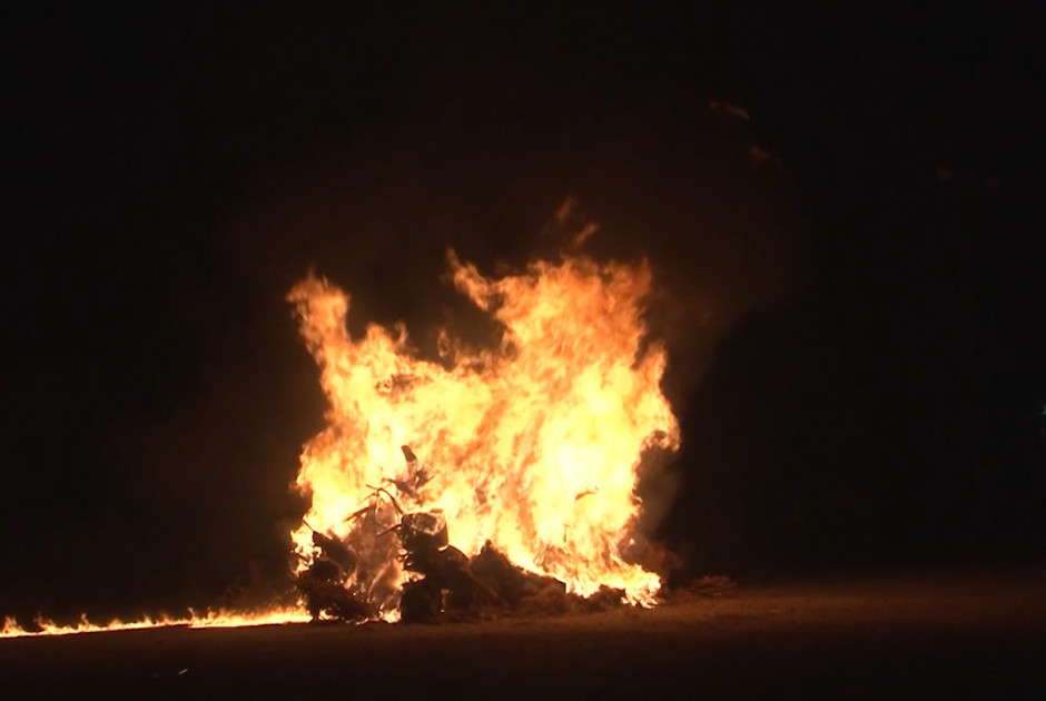 &Pi;ή&rho;&alpha;&nu; &laquo;&phi;&omega;&tau;&iota;ά&raquo; &omicron;&iota; &kappa;&lambda;ή&sigma;&epsilon;&iota;&sigmaf; &sigma;&tau;&iota;&sigmaf; &alpha;&rho;&chi;έ&sigmaf; &lambda;ί&gamma;&omicron; &pi;&rho;&iota;&nu; &tau;&eta;&nu; &Alpha;&nu;ά&sigma;&tau;&alpha;&sigma;&eta; (&Beta;&Iota;&Nu;&Tau;&Epsilon;&Omicron;)