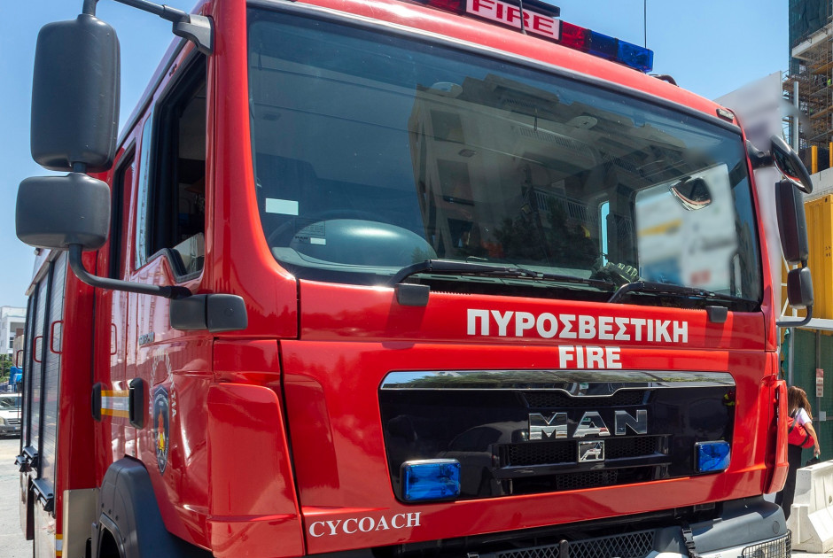 Στις φλόγες οχήματα στην Λάρνακα- Εκκενώθηκαν κατοικίες