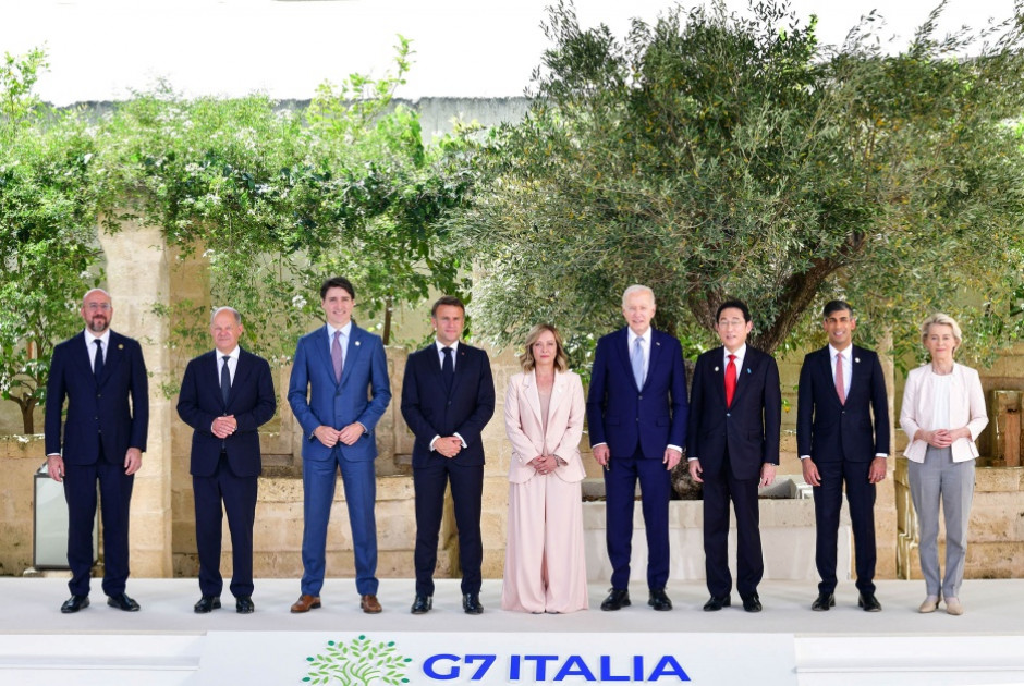 g7