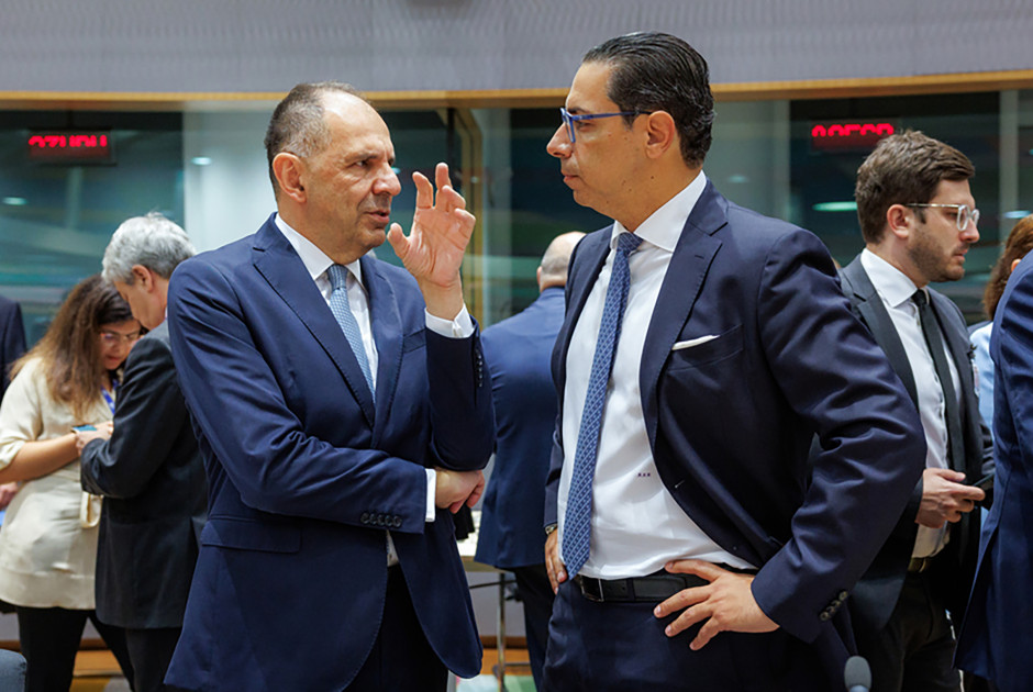 Τηλεφωνική επικοινωνία Κόμπου – Γεραπετρίτη για τις εξελίξεις στο Κυπριακό