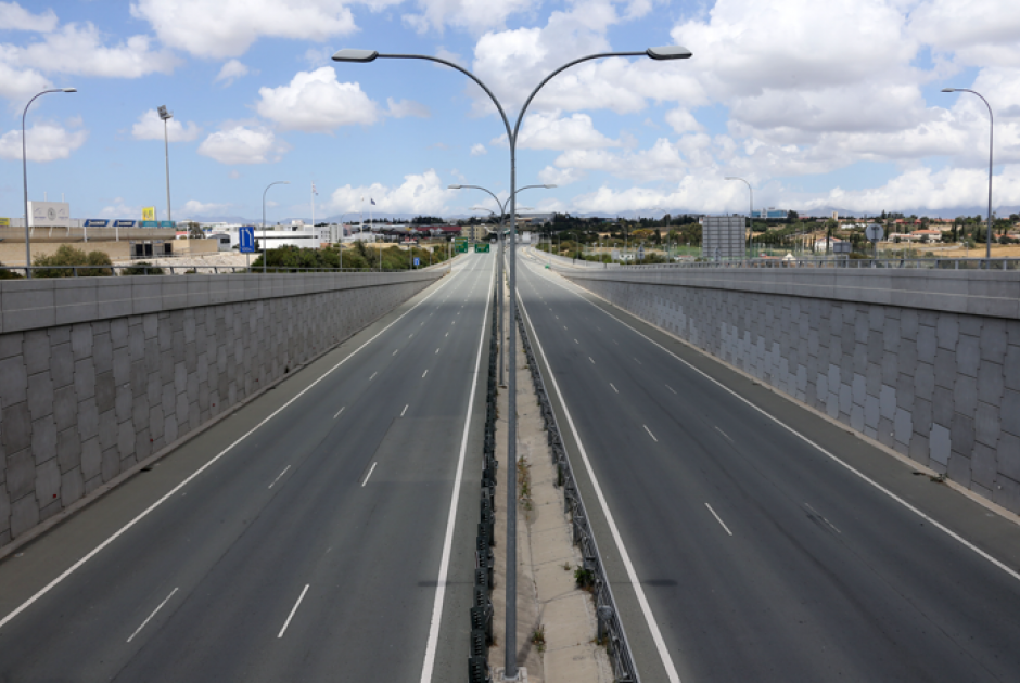 Ανατροπή οχήματος στον αυτοκινητόδρομο – Δείτε σε ποίο σημείο έκλεισε λωρίδα κυκλοφορίας