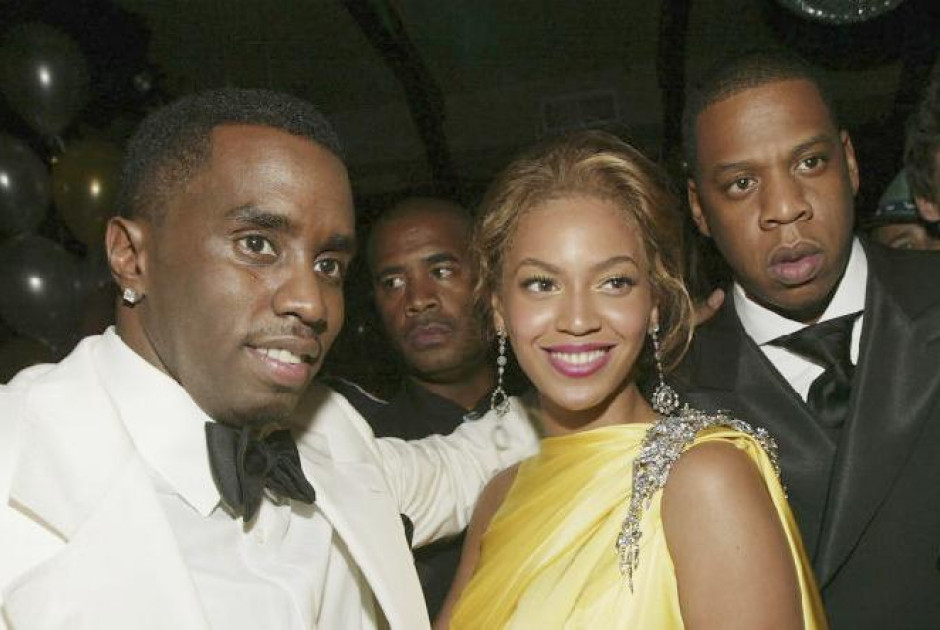 Ο άντρας που μήνυσε τον Diddy για βιασμό σε πάρτι του «βγάζει από το κάδρο» τον Jay-Z και τη Mπιγιόν