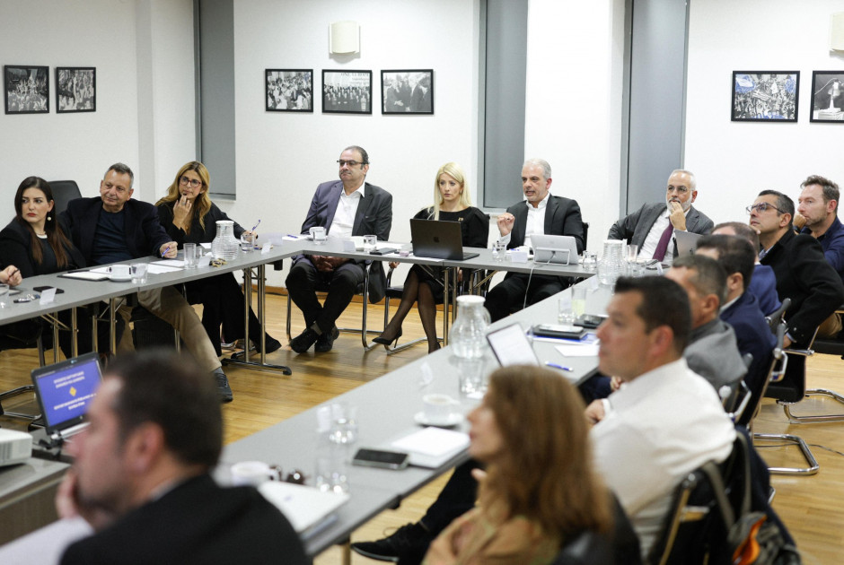 σκιωδες υπουργικο