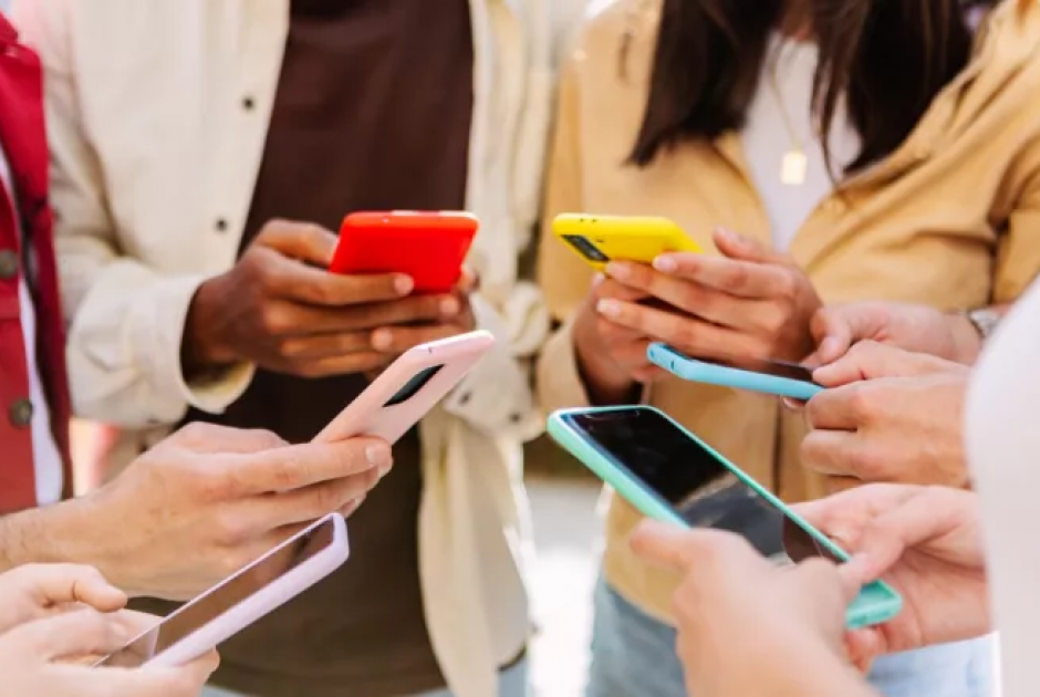 Χωρίς social media 5 εκατ. έφηβοι στην Αυστραλία