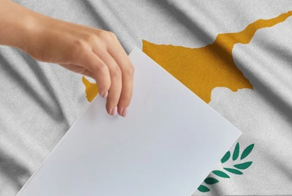 Επ. Εσωτερικών: Συναίνεση για αυτόματη εγγραφή, διαφωνία για 17χρονους και αύξηση βουλευτών