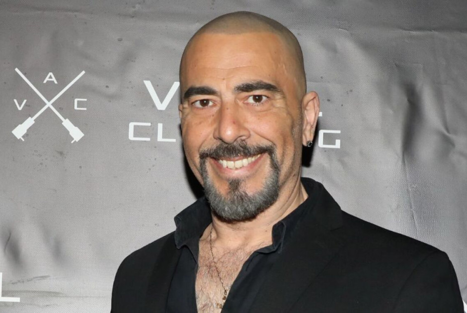 Βίντεο – σοκ με τον Βαλάντη να φτύνει πάνω στην πίστα