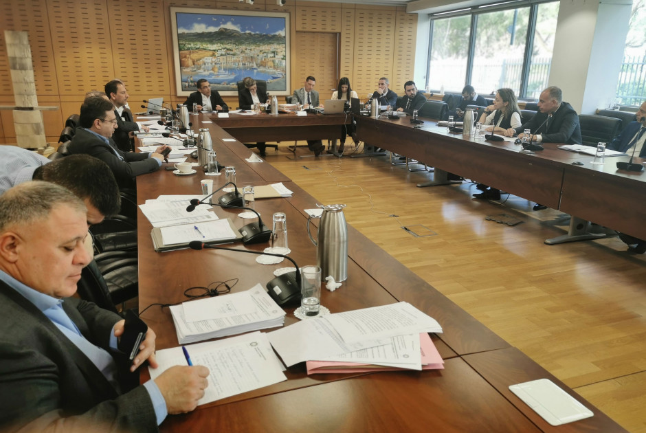 Στις 98 οι περιπτώσεις πολυσυνταξιούχων-συνταξιούχων με μισθό
