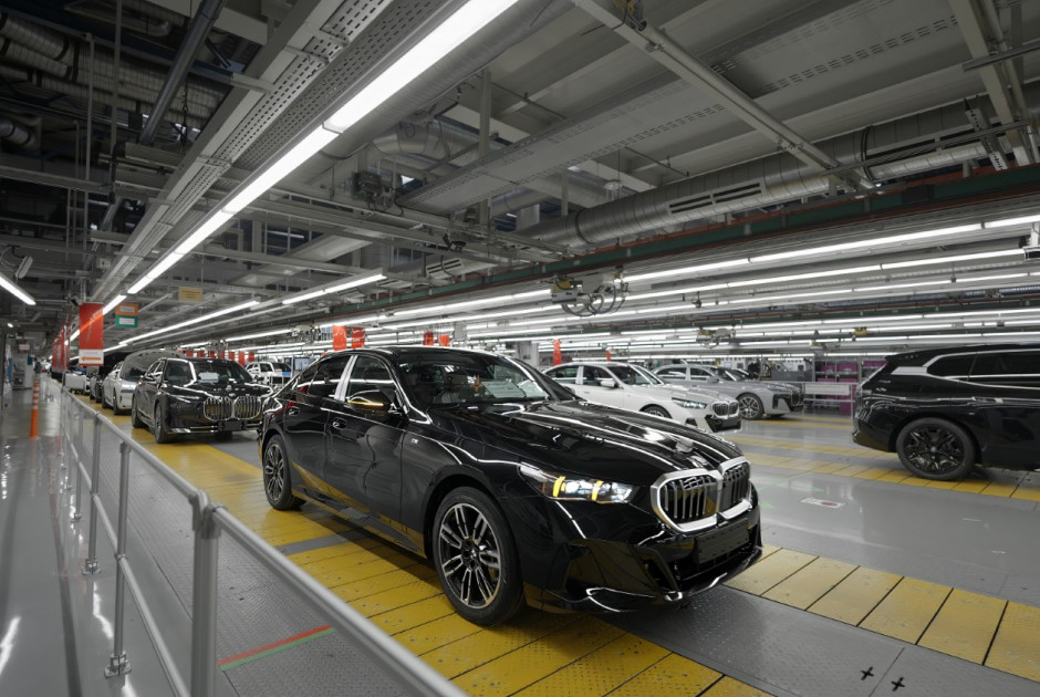 Ο Όμιλος BMW χρησιμοποιεί την αυτοματοποιημένη οδήγηση για νέα οχήματα