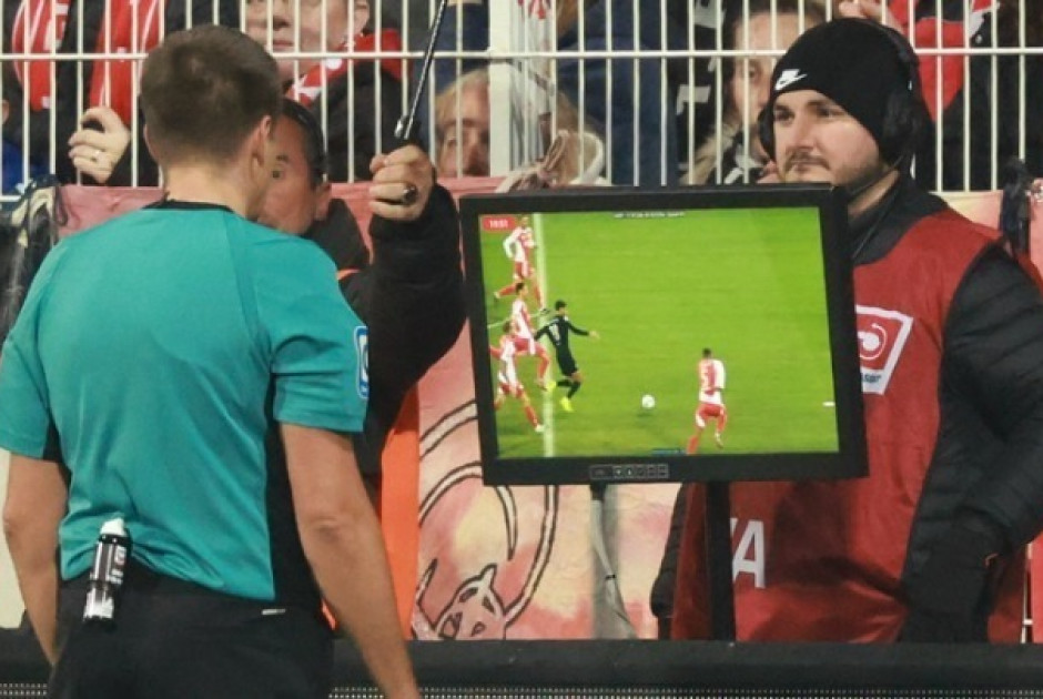 Η UEFA θέλει να μειώσει την παρέμβαση του VAR