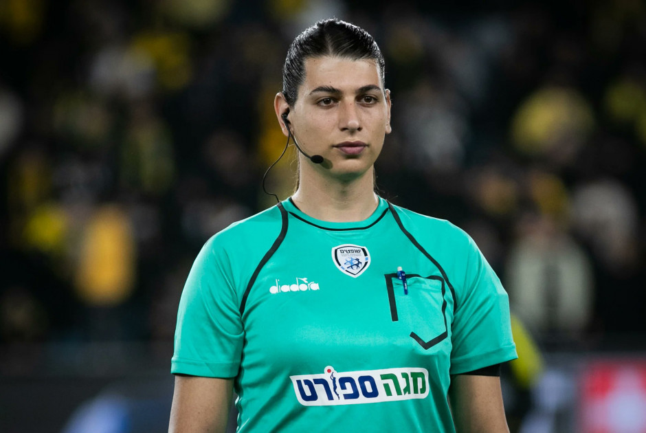Η πρώτη τρανς διαιτήτρια της UEFA αποκαλύπτεται: "Σπίτι ήμουν γυναίκα, έξω ήμουν ο Σαπίρ" (ΒΙΝΤΕΟ)