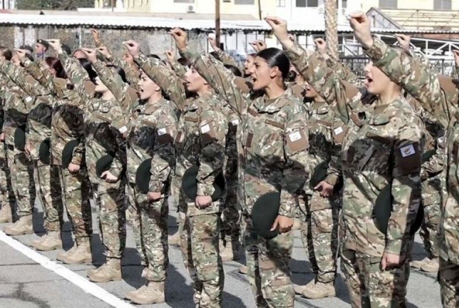 Η Βουλή υπερψήφισε την εθελοντική στράτευση γυναικών