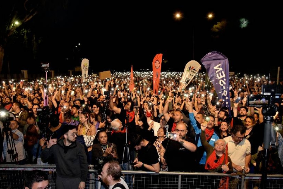 Δεκάδες χιλιάδες Τ/κ διαδήλωσαν στα κατεχόμενα κατά της μαντήλας στα σχολεία (ΦΩΤΟ)