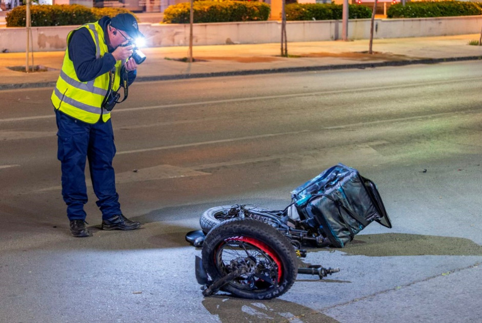 Στη δημοσιότητα τα στοιχεία του 34χρονου διανομέα που έχασε τη ζωή του στην άσφαλτο