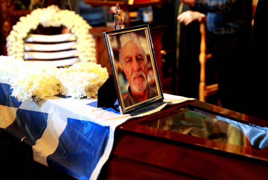 «Χωρίς ούτε ένα γεια, έφυγες» - Το τελευταίο αντίο στον φωτορεπόρτερ Στέλιο Παπαστυλιανού