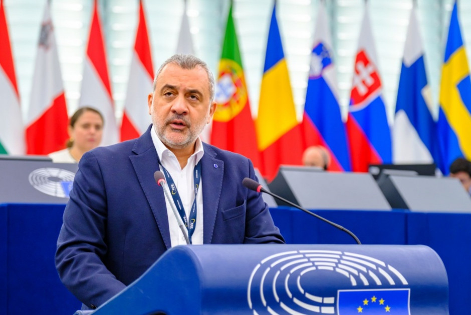 Με Εισηγητή τον Ευρωβουλευτή Λουκά Φουρλά εγκρίθηκε η Γνωμοδότηση για το αναθεωρημένο Πολυετές Δημοσ