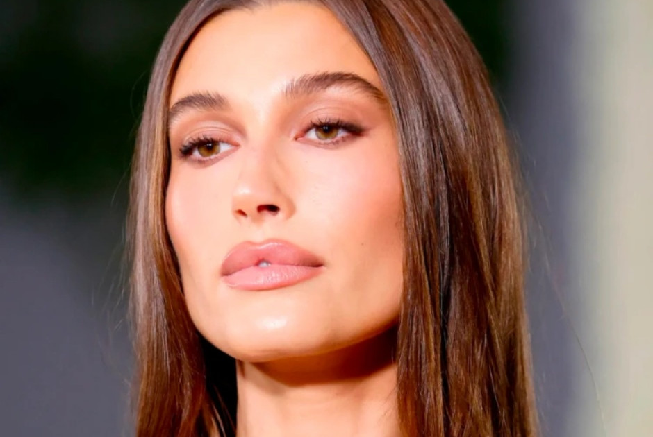 Hailey Bieber: Μοιράστηκε μία τρυφερή στιγμή με τον γιο της Jack για το Πάσχα
