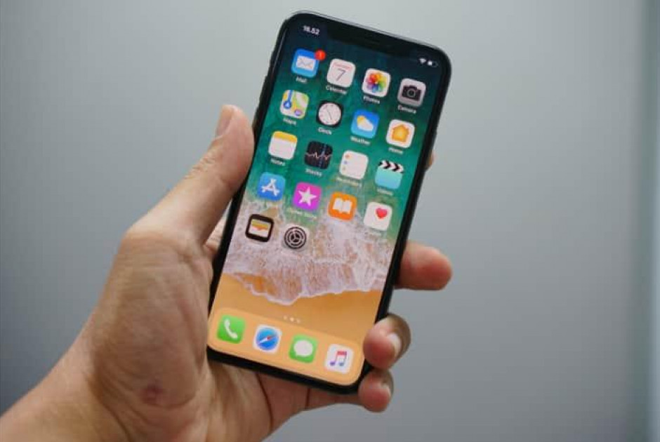 Το iPhone των 2.100€: Πώς οι δασμοί Τραμπ θέτουν σε δοκιμασία την Apple