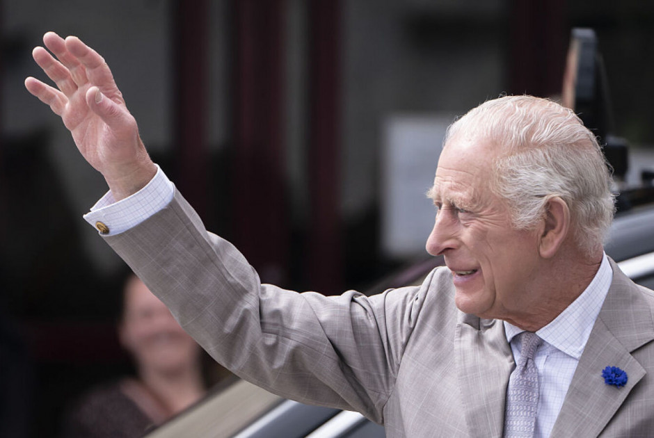 Ο βασιλιάς Κάρολος το πιο εργατικό μέλος της βασιλικής οικογένειας