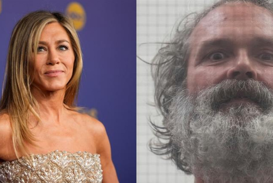 Τζένιφερ Άνιστον: Χωρίς μπλούζα ο stalker της στο δικαστήριο